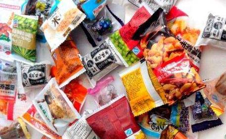 从销售小食品到自有工厂 悉心经营，年入50万的创业之路